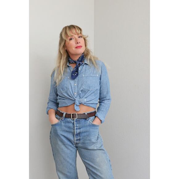 2000's Vintage Levi's 501 Light Wash Button Fly Jeans ~ Women's LG XL 35" to 36" - Picture 4 of 10